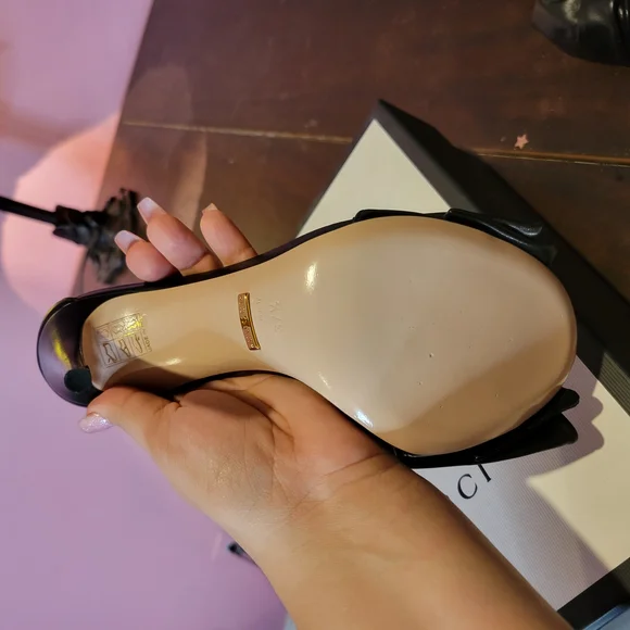 Super Sexy Gucci Black Women's Leather heels w Swarovski Crsytals 37.5 Like New - Picture 14 of 15